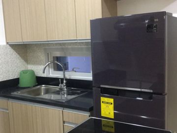RFO Furnished 1BR with Balcony & Parking FOR LEASE / RENT at Two Maridien BGC Taguig