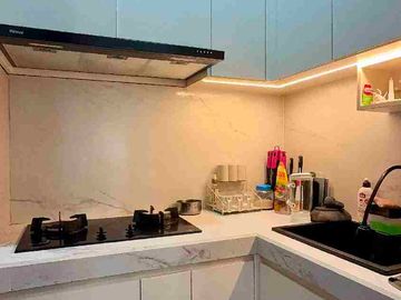 RUMAH MEWAH 2 LANTAI FULL FURNISHED DALAM PERUMAHAN ELITE PINGGIR JALAN RAYA PALAGAN KM 7 NGAGLIK SLEMAN