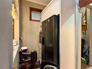 RUMAH MEWAH 2 LANTAI FULL FURNISHED DALAM PERUMAHAN ELITE PINGGIR JALAN RAYA PALAGAN KM 7 NGAGLIK SLEMAN