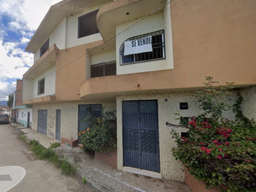 CASA EN VENTA EN REVOLUCION DEL FRACCIONAMIENTO EX HACIENDA DE JAUJA 103 5TA 18 DE OCTUBRE ZACAPU ZACAPU C.P. 58635 MICHOACÁN DE OCAMPO