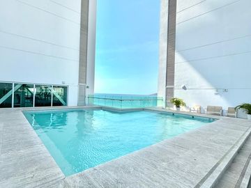 Departamento Amueblado en Venta en Torre EME, en el Malecón de Mazatlán