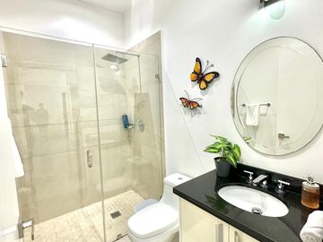 Departamento Amueblado en Venta en Torre EME, en el Malecón de Mazatlán