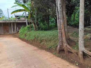 Tanah kavling siap bangun cocok buat villa rumah kost dekat gerbang Unpad pintu H