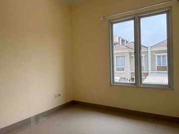 Dijual/Disewankan Rumah Rapih Siap Huni Di Cluster Monaco Village Gading Serpong