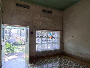 DIJUAL RUMAH VINTAGE HITUNG TANAH COCOK UNTUK GUEST HOUSE, CAFE, PERKANTORAN DI POROS JL. KERTANEGARA MALANG