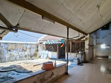 DIJUAL RUMAH VINTAGE HITUNG TANAH COCOK UNTUK GUEST HOUSE, CAFE, PERKANTORAN DI POROS JL. KERTANEGARA MALANG
