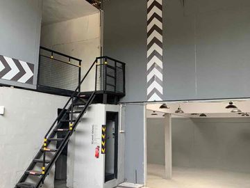 Gudang Kapuk Jakarta Barat LT 1.260 m² | SHM | Hoek | Kontainer 40 Feet | Zona Industri