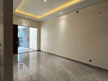 DIJUAL Rumah Baru 4 Lantai dengan Specification Tinggi di Permata Buana, Jakarta Barat