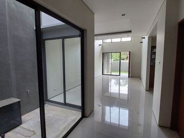 Rumah Qozy New Indent di Jl Madura Megapolitan Cinere