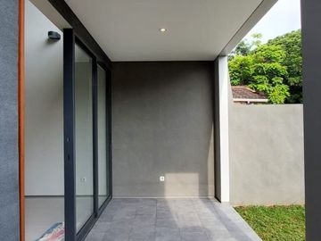 Rumah Qozy New Indent di Jl Madura Megapolitan Cinere