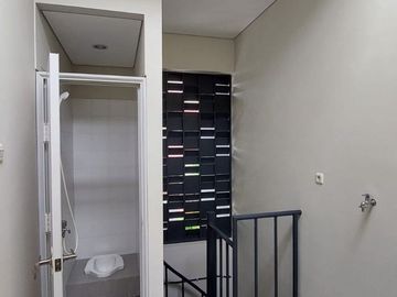 Rumah Qozy New Indent di Jl Madura Megapolitan Cinere
