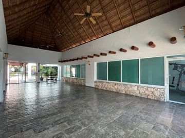 Terreno residencial en Playa Magna, casa club, alberca, áreas recreativas, en venta