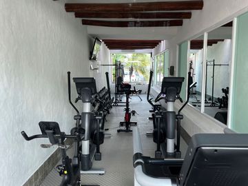 Terreno residencial en Playa Magna, casa club, alberca, áreas recreativas, en venta