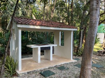 Terreno residencial en Playa Magna, casa club, alberca, áreas recreativas, en venta