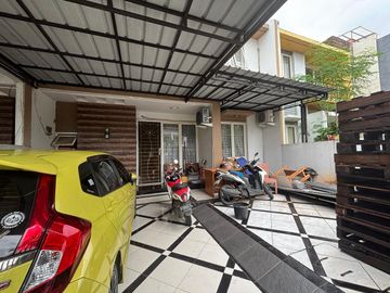 TURUN HARGA! Dijual Rumah Bagus 2 Lantai SHM Full Furnish di Kota Harapan Indah Bekasi