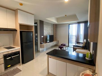DISEWAKAN UNIT APARTMENT CLEON PARK FULL FURNISH HARIAN