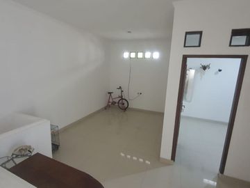 DISEWAKAN! RUMAH Cantik + Siap Huni di Harapan Indah 1 Bekasi