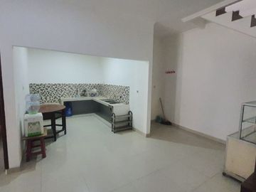 DISEWAKAN! RUMAH Cantik + Siap Huni di Harapan Indah 1 Bekasi