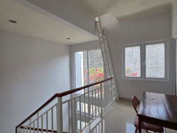 Rumah Mewah Minimalis di Cluster Elite Lorin Residence, Jl. Adi Sucipto, Colomadu