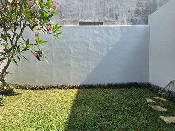 Rumah Mewah Minimalis di Cluster Elite Lorin Residence, Jl. Adi Sucipto, Colomadu