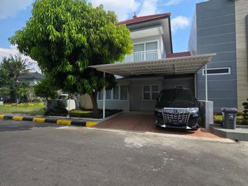 Rumah Mewah Minimalis di Cluster Elite Lorin Residence, Jl. Adi Sucipto, Colomadu