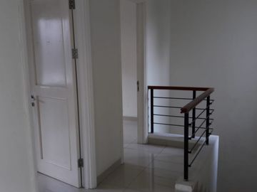 Disewakan Rumah di Chalcedony Phg Gading Serpong