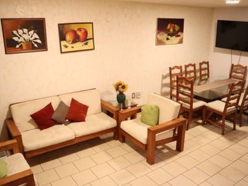 Casa cómoda y funcional, lista para disfrutar la vida con paz y tranquilidad
