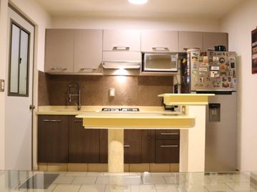 Casa cómoda y funcional, lista para disfrutar la vida con paz y tranquilidad