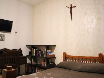 Casa cómoda y funcional, lista para disfrutar la vida con paz y tranquilidad