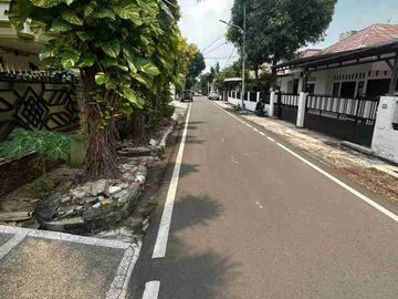 Rumah Bagus 2 Lantai Bebas Banjir harga murah dibawah pasar di Cempaka Putih tengah cempaka Putih jakarta pusat