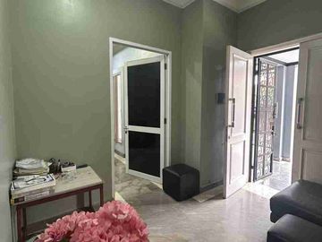 Rumah Bagus 2 Lantai Bebas Banjir harga murah dibawah pasar di Cempaka Putih tengah cempaka Putih jakarta pusat