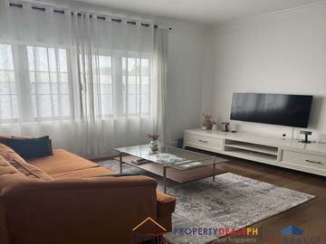 House and Lot For Sale in Merville Park Subdivision at Parañaque City