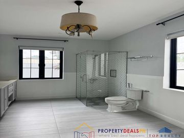 House and Lot For Sale in Merville Park Subdivision at Parañaque City