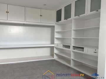 House and Lot For Sale in Merville Park Subdivision at Parañaque City