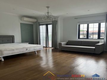 House and Lot For Sale in Merville Park Subdivision at Parañaque City