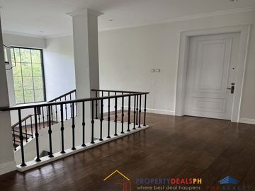 House and Lot For Sale in Merville Park Subdivision at Parañaque City