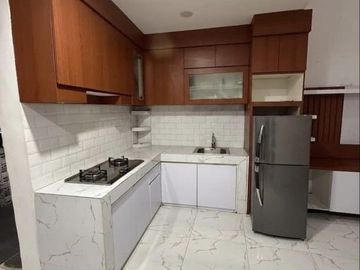 Disewakan Rumah Siap Huni Semi Furnished Lokasi Strategis Dekat Akses Tol di Pamulang