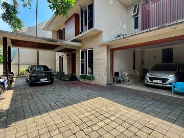 Rumah mewah Cilandak berlian ,seberang Citos TB.Simatupang Lt. 593m Lb 600m,  10 M