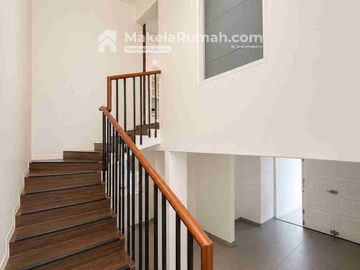 Dijual Rumah Single House 3 Lantai Pejaten Barat Dekat Tol TB Simatupang