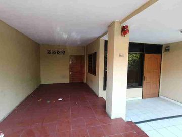 Rumah 1,25 lantai row jalan 2 mobil dijual lingkungan tenang Cipinang Jatinegara Jakarta Timur