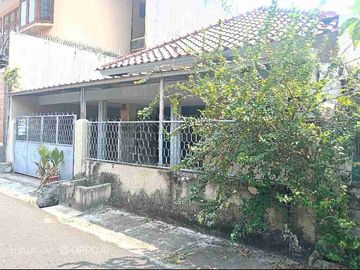 Rumah 1,25 lantai row jalan 2 mobil dijual lingkungan tenang Cipinang Jatinegara Jakarta Timur
