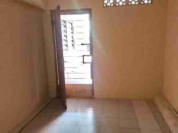 Rumah 1,25 lantai row jalan 2 mobil dijual lingkungan tenang Cipinang Jatinegara Jakarta Timur