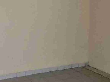 Rumah 1,25 lantai row jalan 2 mobil dijual lingkungan tenang Cipinang Jatinegara Jakarta Timur