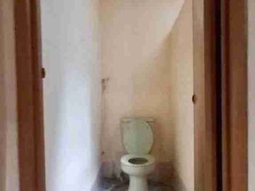 Rumah 1,25 lantai row jalan 2 mobil dijual lingkungan tenang Cipinang Jatinegara Jakarta Timur