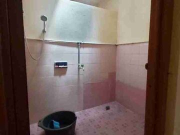 Rumah 1,25 lantai row jalan 2 mobil dijual lingkungan tenang Cipinang Jatinegara Jakarta Timur