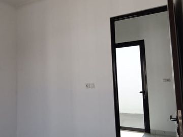 Rumah 2lantai siap huni lokasi dijatiwarna dekat pintu tol dan jalan utama