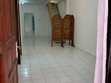 Dijual Rumah 2 Lantai Strategis di Cilandak, Dekat MRT & RS Fatmawati