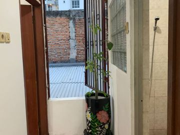 Dijual Rumah 2 Lantai Strategis di Cilandak, Dekat MRT & RS Fatmawati