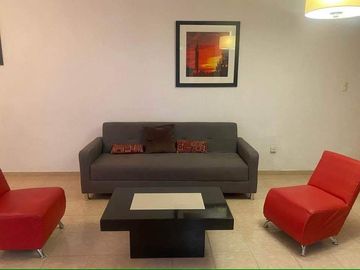 COLINAS DE SAN ISIDRO CASA AMUEBLADA EN RENTA FRENTE AL COSTCO TORRES LANDA LEON GTO
