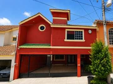 CASA EN VENTA EN PRADOS DE LA SIERRA, MONTERREY, NUEVO LEON